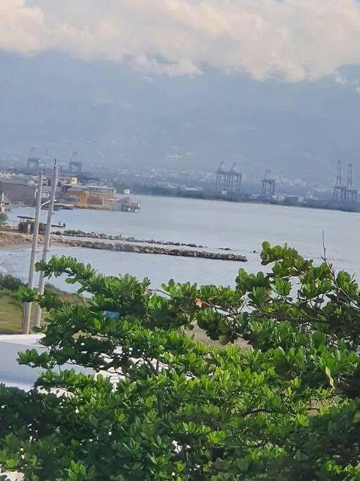 Bayfront Bluedream Luxurious 1Bed, 1Ba Apt Portmore Apartment
